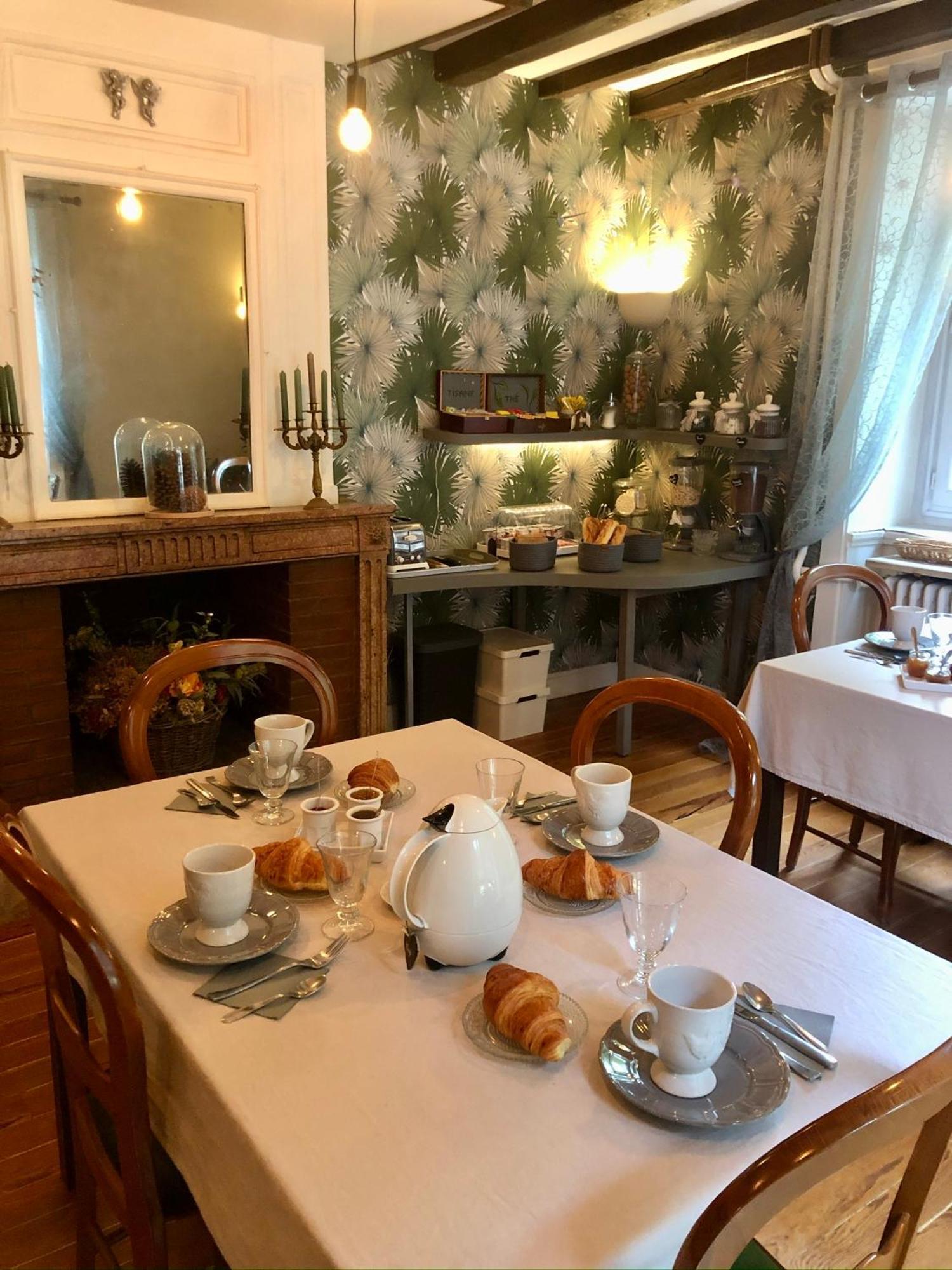 La Maison Du Parc Frühstückspension *